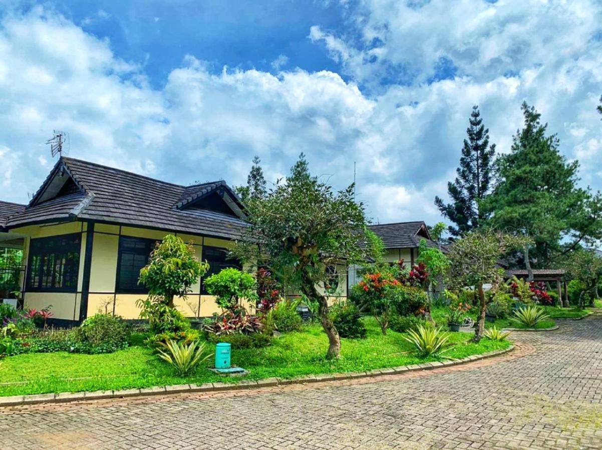 Designer Villa Osaka Puncak Εξωτερικό φωτογραφία