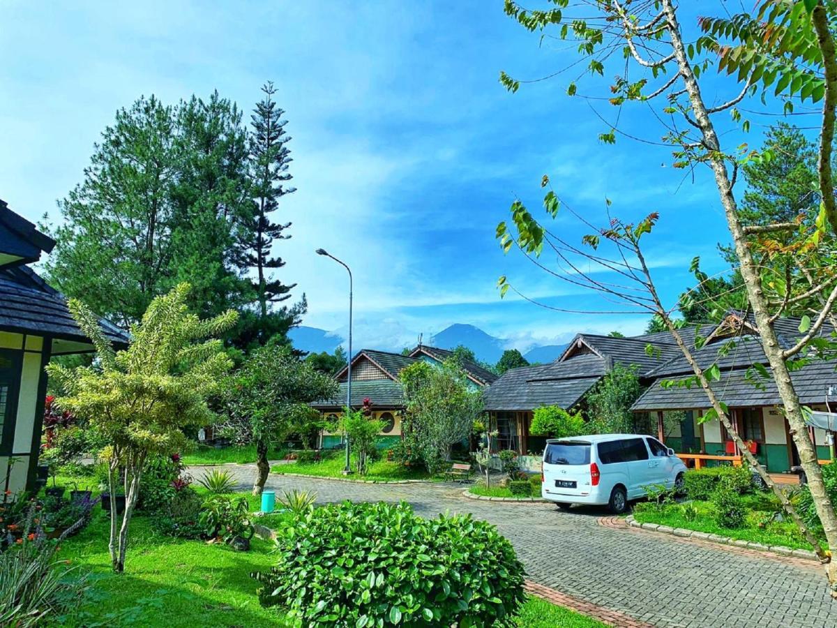 Designer Villa Osaka Puncak Εξωτερικό φωτογραφία