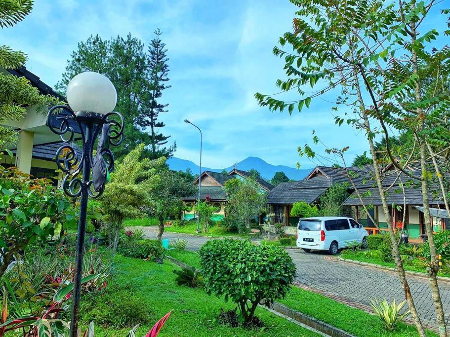Designer Villa Osaka Puncak Εξωτερικό φωτογραφία